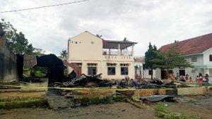 dua-rumah-di-Dusun-Pardomuan-df.jpg