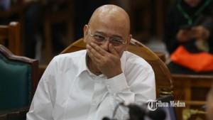 dzulmi-eldin-tersenyum.jpg