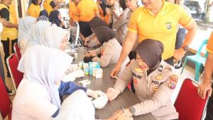fisik-personel-dalam-menjalankan-tugas-pelayanan-dan-pengamanan-masyarakat.jpg