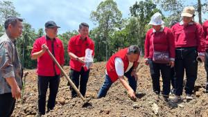 jagung-untuk-petani-kecil-sebagai-wujud-komitmen-partai-terhadap-kedaulatan-pangan.jpg
