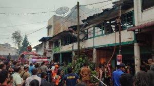 kebakaran-empat-Ruko-di-Jalan-Kristen_Kabanjahe_.jpg