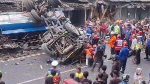 kecelakaan-di-Pasar-Kalijambe-Purworejo.jpg