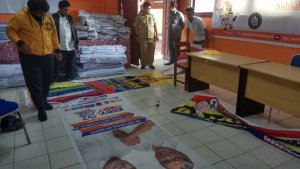 kpu-dairi-dan-paslon-bupati_20180309_160111.jpg