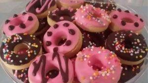 kue-kering-donat-warna-warni.jpg