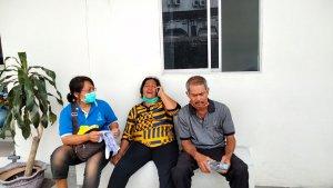 lasaria-situmeang-tak-kuasa-menahan-tangis.jpg