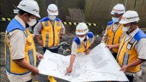 pekerja-PT-Brantas-Abipraya.jpg