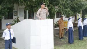 pembina-upacara-di-SMP-Negeri-4-Tanjung-Beringin-Serdang-Bedagai.jpg