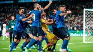 penalti-marcus-rashford-melenceng-donnarumma-gagalkan-2-tendangan-fakta-italia-juara-euro-2020.jpg