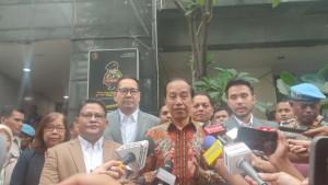 pengacara-jokowi-tribunmedan1.jpg
