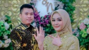 pria-melamar-wanita-dengan-mahar-Rp-2-miliar.jpg