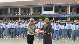 program-Police-Go-To-School-Senin-8-September-2025.jpg