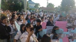 siswa-SMA-Negeri-1-Namorambe-demo.jpg