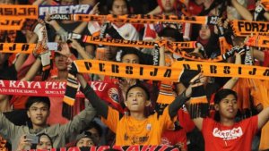 suporter-persija-jakarta-atau-the-jakmania_20180924_100929.jpg