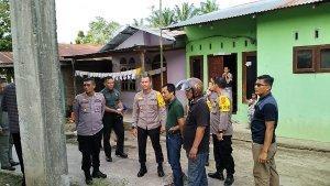 tim-gabungan-melaksanakan-gerebek-kampung-narkoba-GKN.jpg