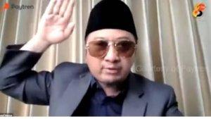 ustaz-yusuf-mansur-gebrak-meja-tribunmedan.jpg