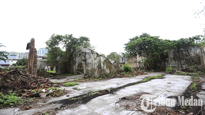 Berita Foto: Selesai Akhir Tahun Ini, Bobby Nasution Targetkan Revitalisasi Warenhuis dan Kesawan - 07062023_REVITALISASI-GEDUNG-WARENHUIS_ABDAN-SYAKURO-6.jpg