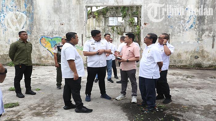 Berita Foto: Selesai Akhir Tahun Ini, Bobby Nasution Targetkan Revitalisasi Warenhuis dan Kesawan - 07062023_REVITALISASI-GEDUNG-WARENHUIS_ABDAN-SYAKURO-7.jpg
