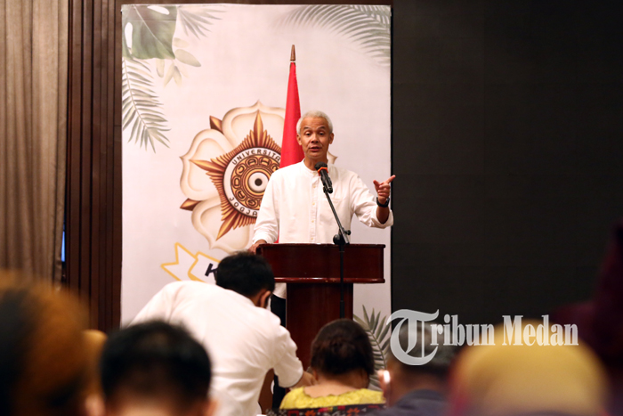 Berita Foto: Ganjar Pranowo Lantik Mulianta Sebagai Ketua Pengurus Kagama Sumut Masa Bakti 2021-2026 - 08042022_PELANTIKAN_KAGAMA_SUMUT_DANIL_SIREGAR.jpg