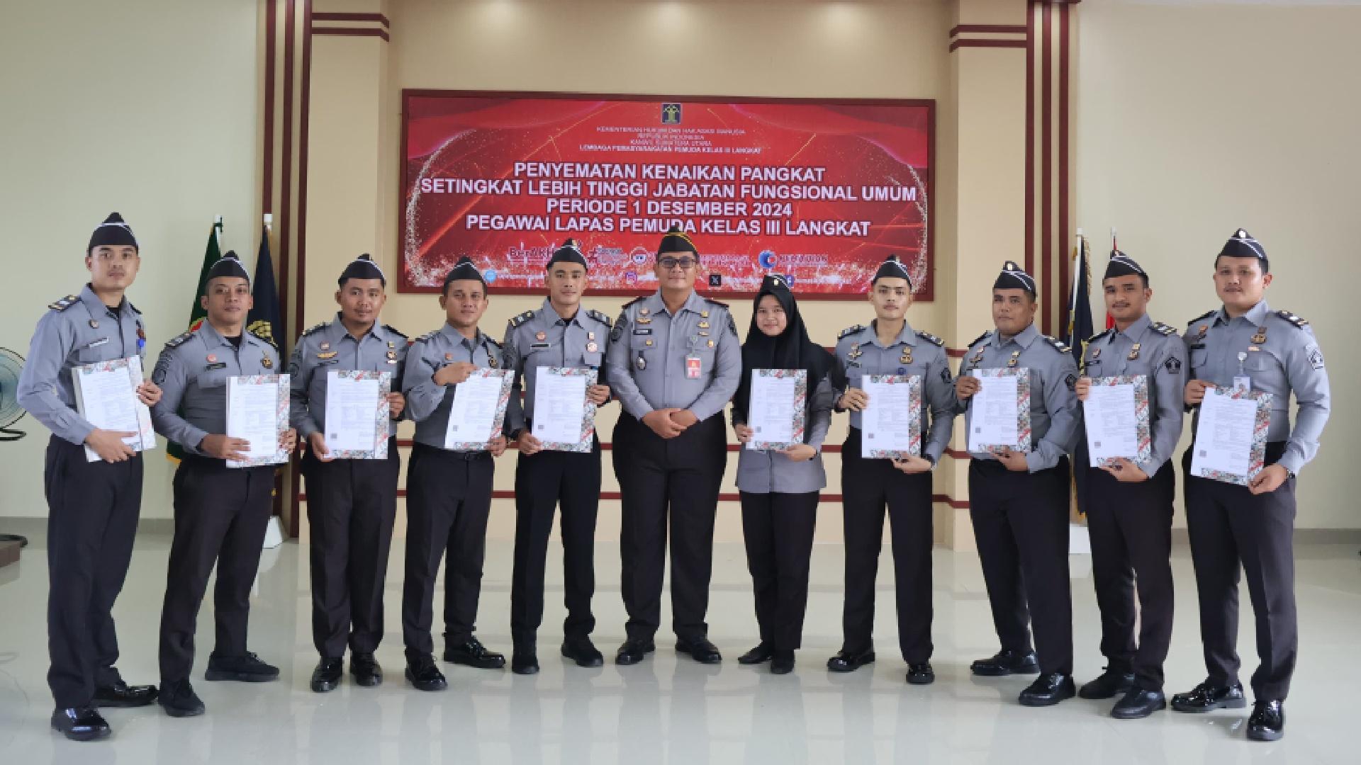 10 Petugas Resmi Naik Pangkat, Kalapas Pemuda Langkat: Jaga Amanah dengan Penuh Integritas