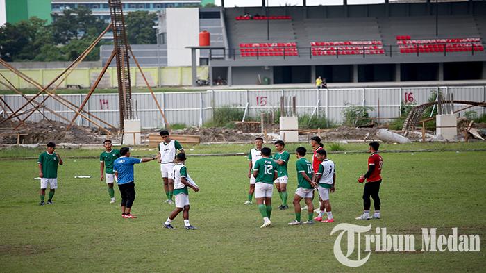 Berita Foto: Prioritaskan Lokal, PSMS Medan Tetap Pantau Pemain Asing - 10072023_LATIHAN-RUTIN_ABDAN-SYAKURO-6.jpg