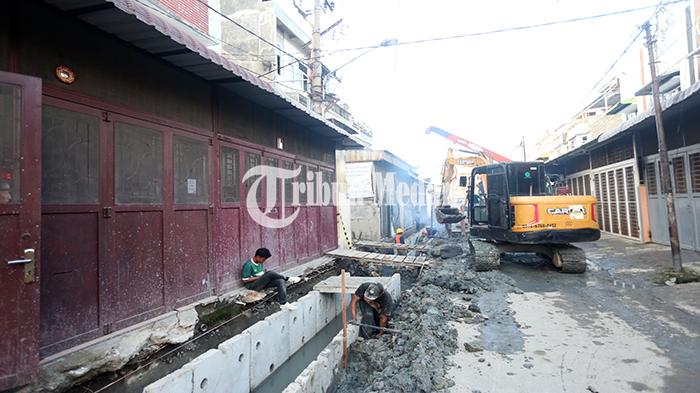 Berita Foto: Kabid SDABMBK: Selesai November, 54 Titik Rampung, Dari 130 Proyek Drainase di Medan - 11102023_PERBAIKAN-DRAINASE_ABDAN-SYAKURO-2.jpg