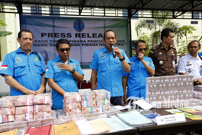 Berita Foto: BNN Berhasil Mengungkap TPPU Hasil Penjualan Narkoba dengan Nilai Miliaran Rupiah - 13112019_bnn_ungkap_kasus_tppu_danil_siregar-2.jpg