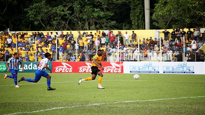 Berita Foto: PESTA GOL di Baharoeddin, PSDS Deliserdang Gilas Ratakan PSPS Riau dengan Skor 3-0 - 17092023_MENGEJAR-BOLA_ABDAN-SYAKURO-1.jpg