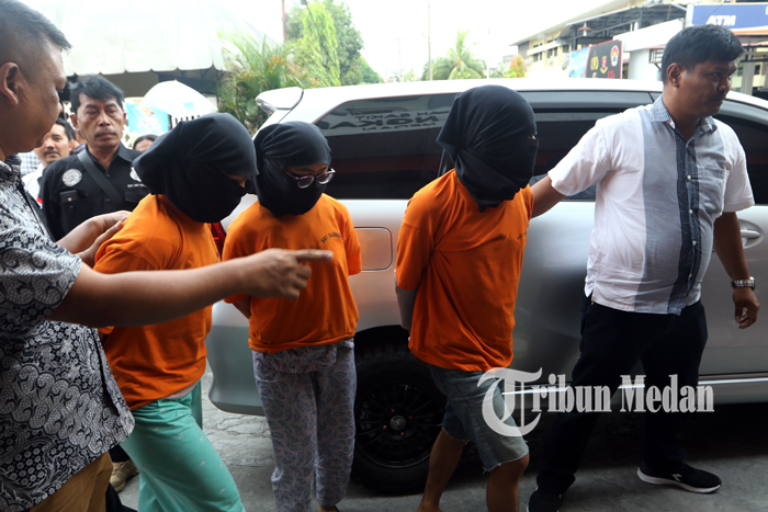 Berita Foto: Dua Gadis Terlibat Peredaran Sabu Seberat 15 Kg dan 60 Ribu Pil Ekstasi di Medan - 20032020_paparan_narkoba_danil_siregar.jpg