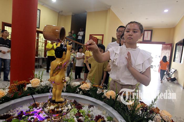 Berita Foto: Perayaan Waisak 2568 BE, Menjadi Momentum Umat Buddha Membersihkan Diri - 23052024_PERAYAAN_WAISAK_DANIL_SIREGAR_3jpg.jpg