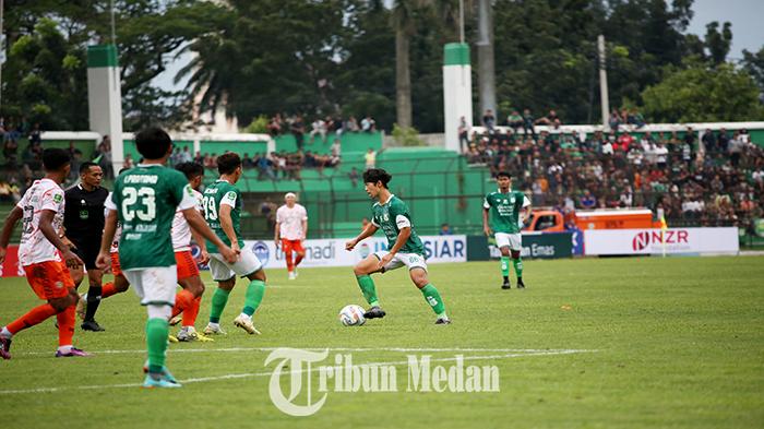 Berita Foto: Begini Tanggapan Pelatih, PSMS Medan Gagal Raih Poin Penuh Hadapi Persiraja di Teladan - 24092023_MELEPASKAN-DIRI_ABDAN-SYAKURO-4.jpg