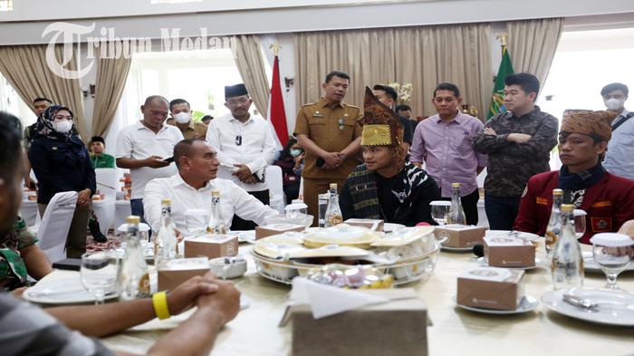 Berita Foto: Jeka Saragih Sudah Menekuni Bela Diri sejak SMP, Siap Menang di Final Road to UFC - 31102022_SAMBUTAN-GUBERNUR-SUMUT_ABDAN-SYAKURO-2.jpg