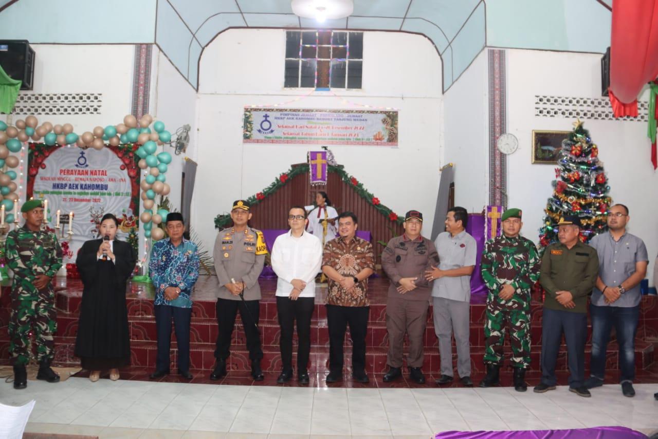 AKBP-Imam-Zamroni-pantau-gereja-saat-natal.jpg