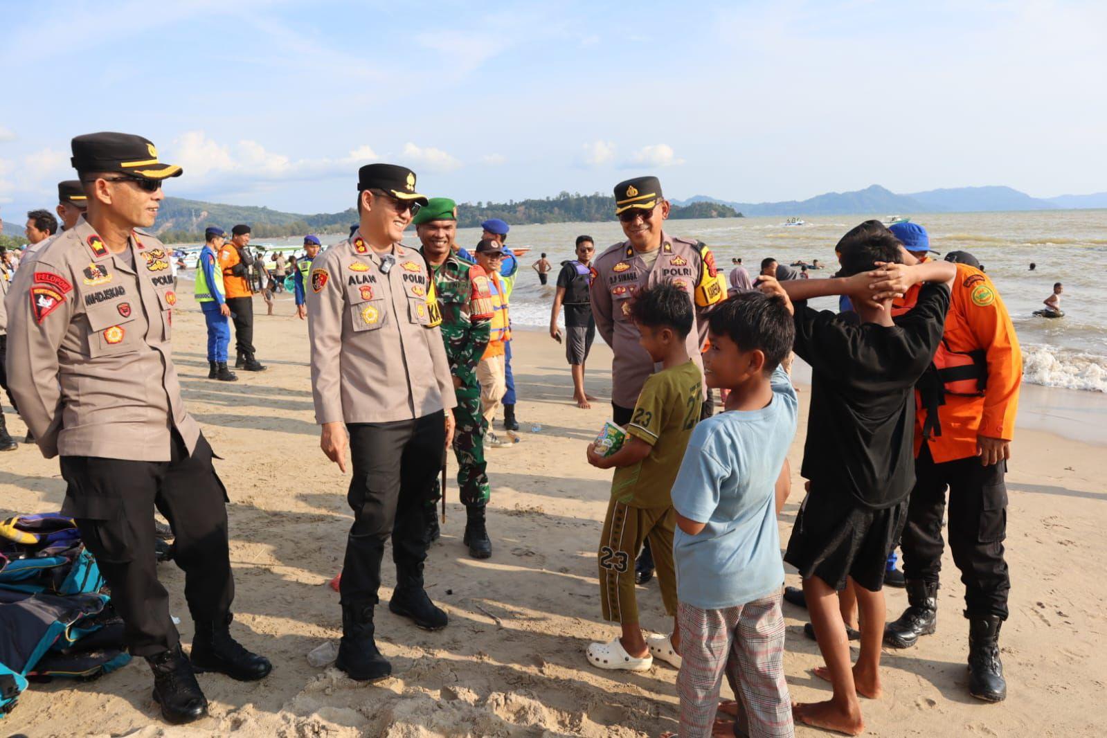 H+4 Lebaran, Kapolres Tapteng Kembali Pimpin Monitoring Objek Wisata Bersama Tim Gabungan