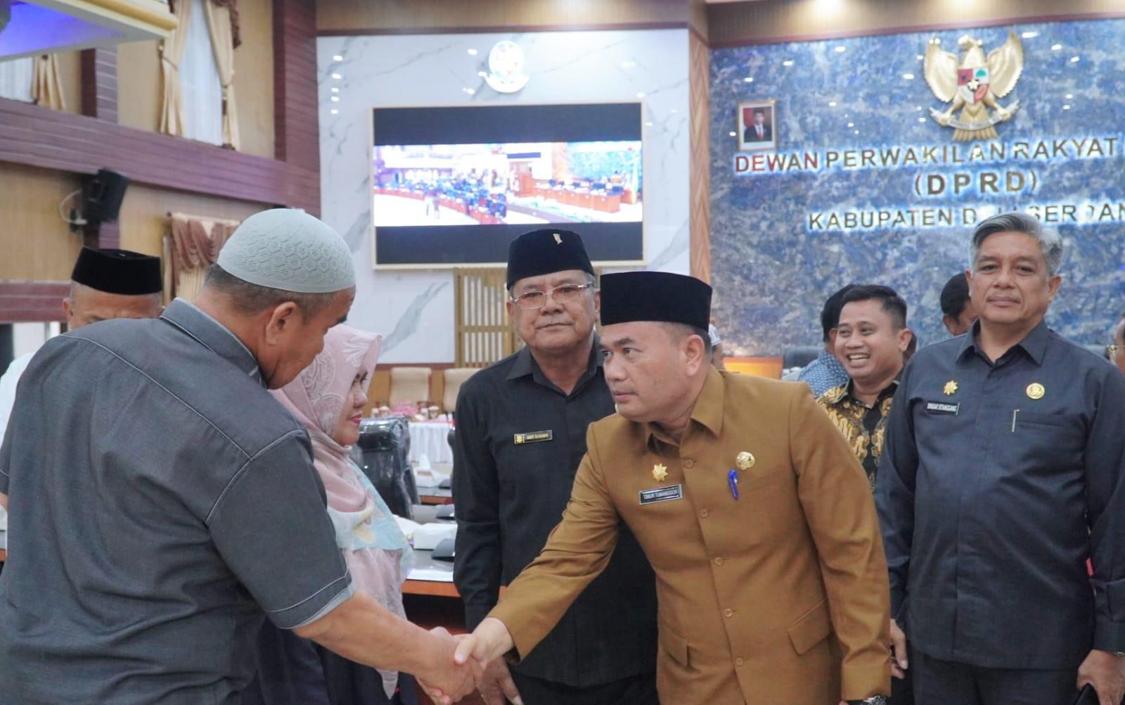 Ajukan-3-Ranperda-ke-DPRD-Deliserdang.jpg