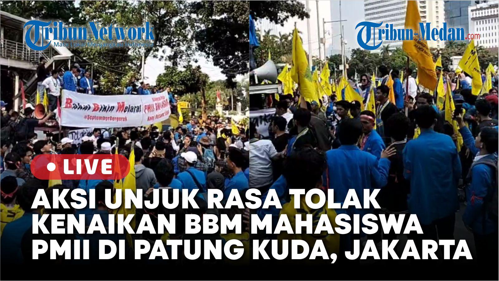 Demo Tolak Kenaikan Harga BBM di Patung Kuda Monas Diwarnai Aksi Saling Dorong dan Lempar Botol