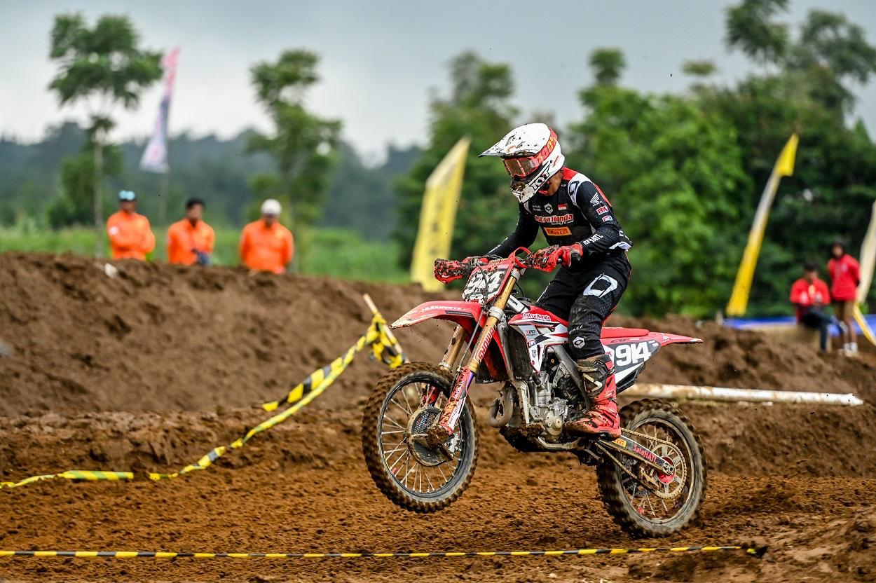 Arsenio-Al-Ghifari-bertekad-melesat-raih-juara-di-Kejurnas-Motocross-2025-pada-kelas-MX2.jpg
