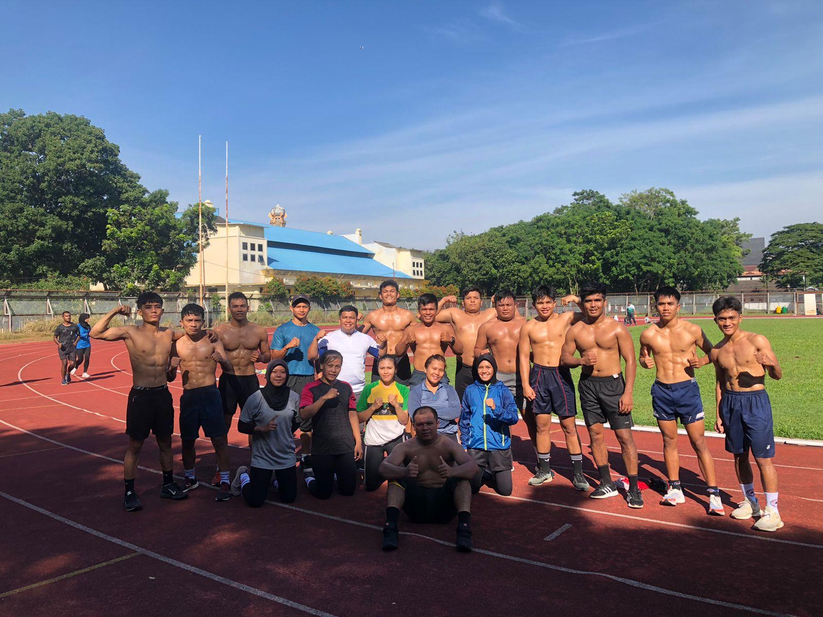 Atlet-gulat-Sumut-diabadikan-usai-melakoni-latihan-di-Stadion-UNIMED.jpg