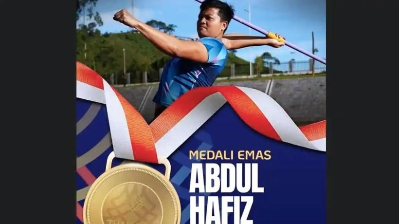 Atlet-lempar-lembing-asal-Sumatera-Utara-Abdul-Hafiz-saat-mempersembahkan.jpg