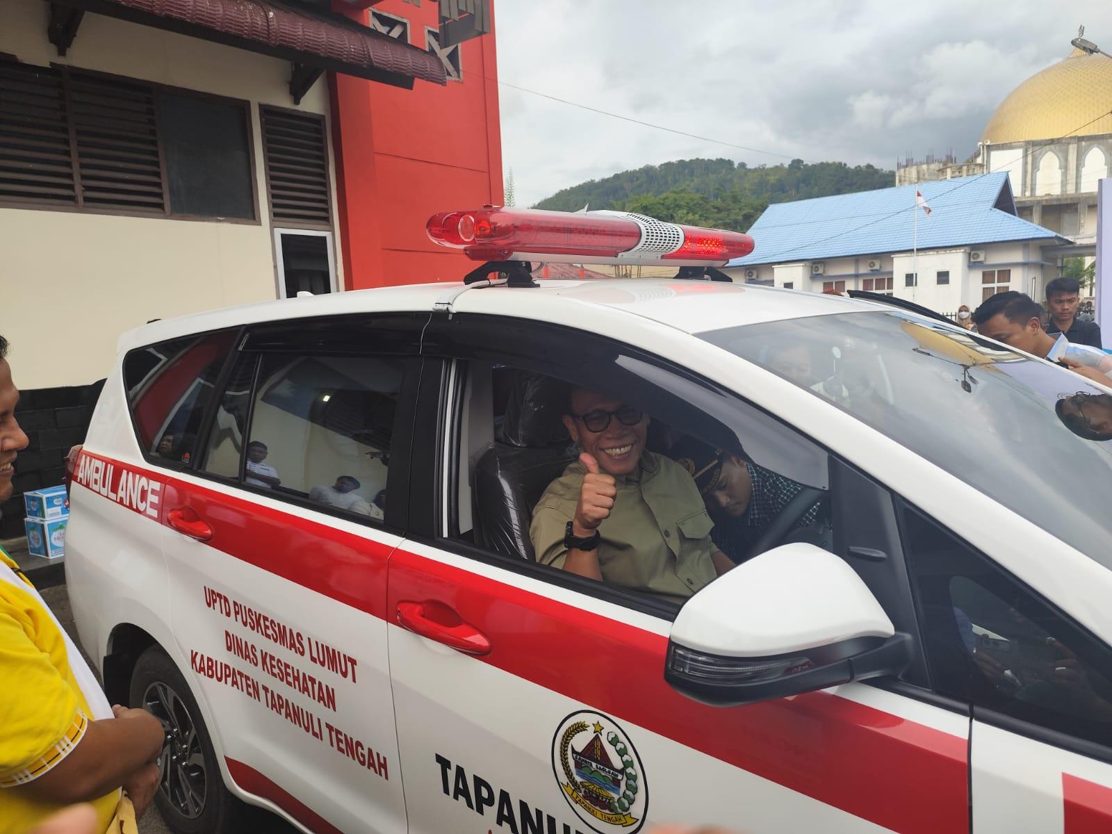 BANTUAN-AMBULANS-Bupati-Tapteng-Masinton.jpg