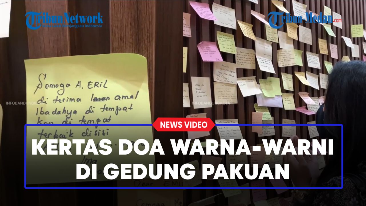 BIKIN-HARU-Gedung-Pakuan-Dihiasi-Kertas-Warna-warni-Berisi-Doa-untuk-Eril.jpg