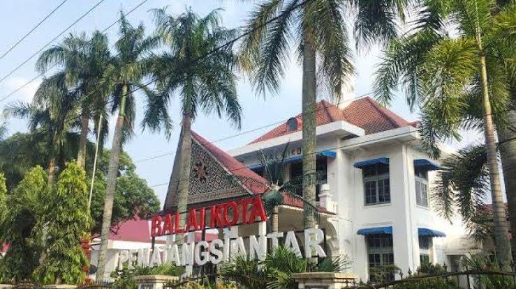 Balai-Kota-Pematangsiantar-fr.jpg