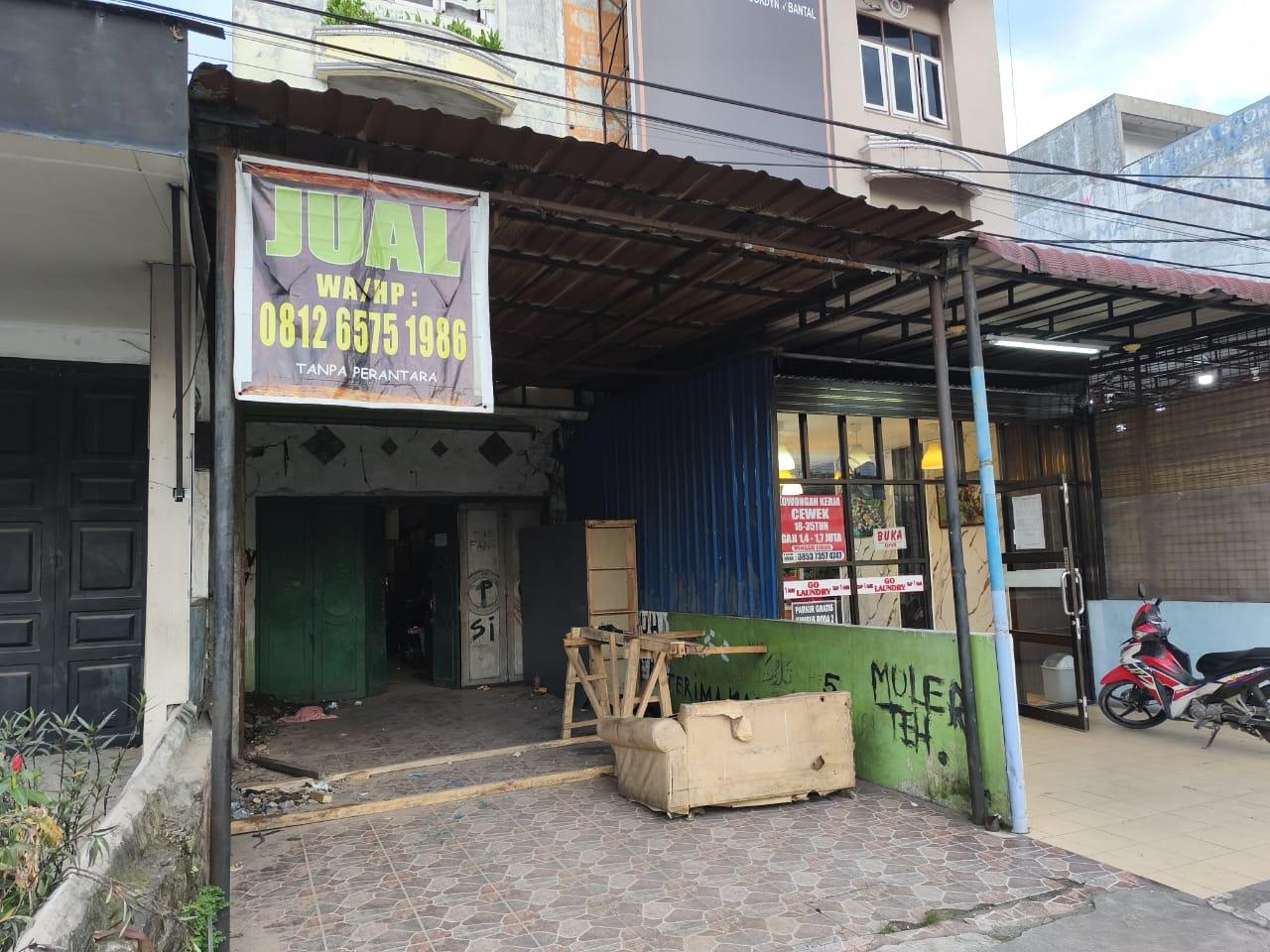 Bangunan-ruko-kosong-digegerkan-adanya-penemuan-mayat.jpg