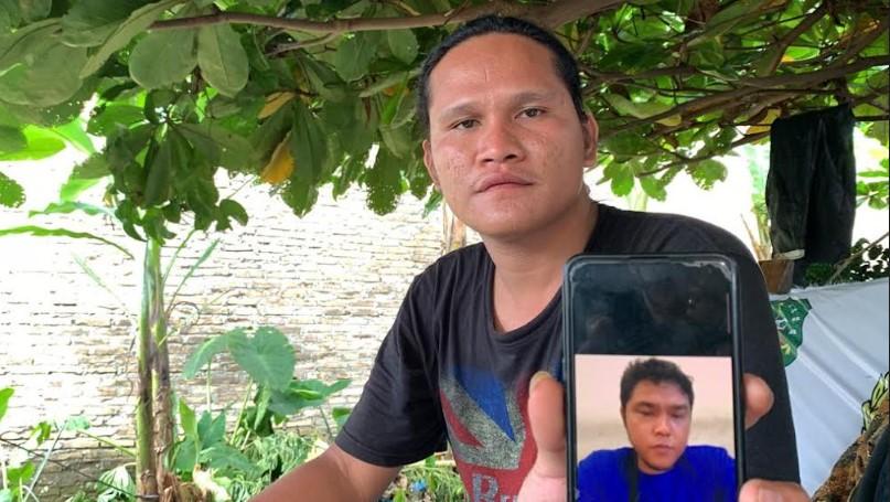 Berto-Siagian-menunjukkan-foto-korban-semasa-hidupnya.jpg