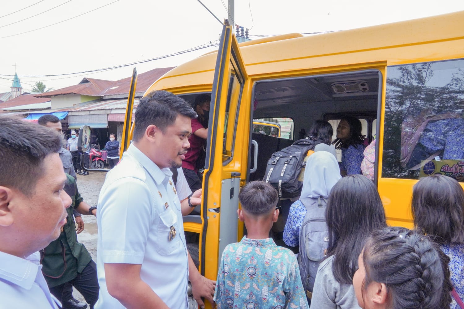 Bobby-Bus-Sekolah.jpg