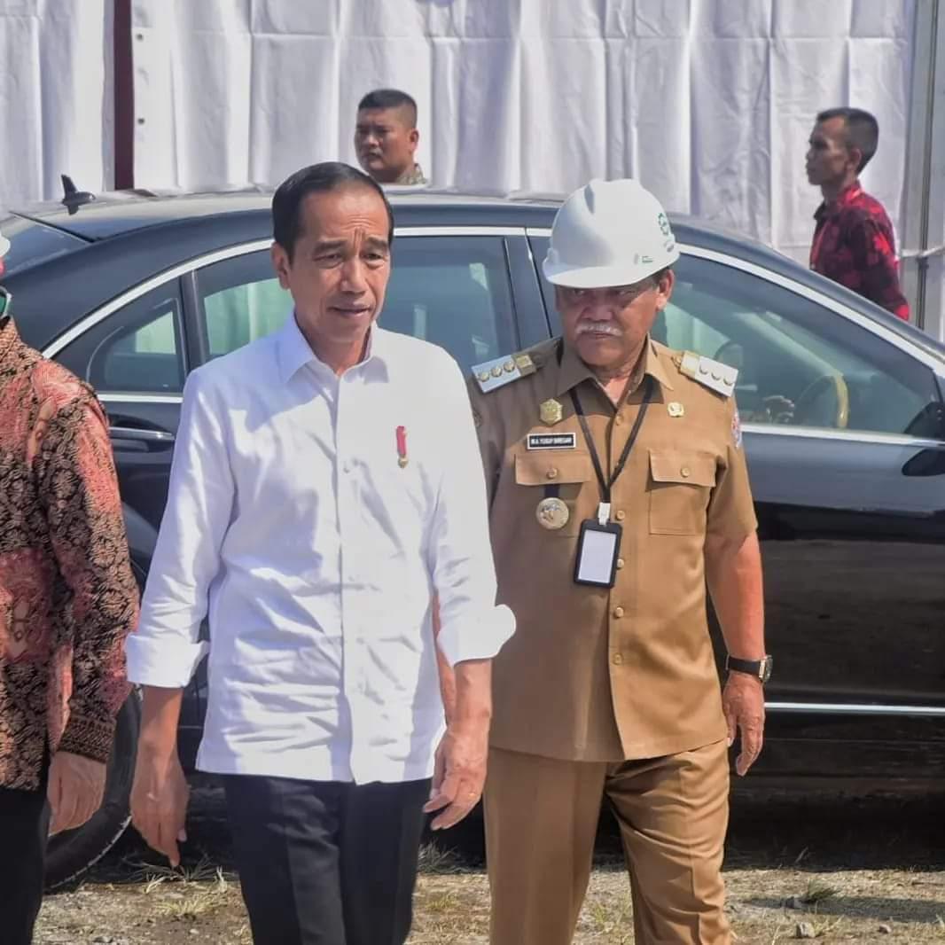 Bupati-Deli-Serdang-M-Ali-Yusuf-Siregar-ketika-mendampingi-Presiden-Joko-Widodo.jpg