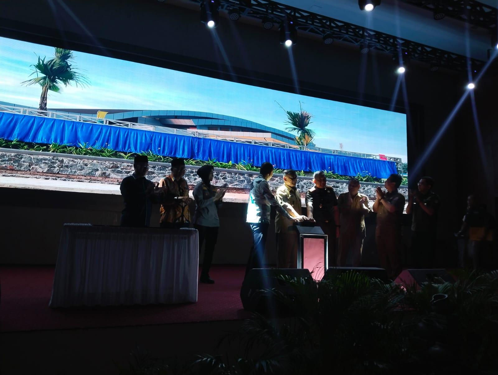Bupati-Deli-Serdang-M-Ali-Yusuf-Siregar-memencet-tombol-sirene-bersama-Kajari.jpg
