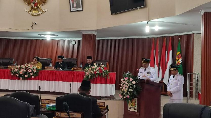 Bupati-Karo-Antonius-Ginting-didampingi-Wakil-Bupati-Karo-Komando_11.jpg
