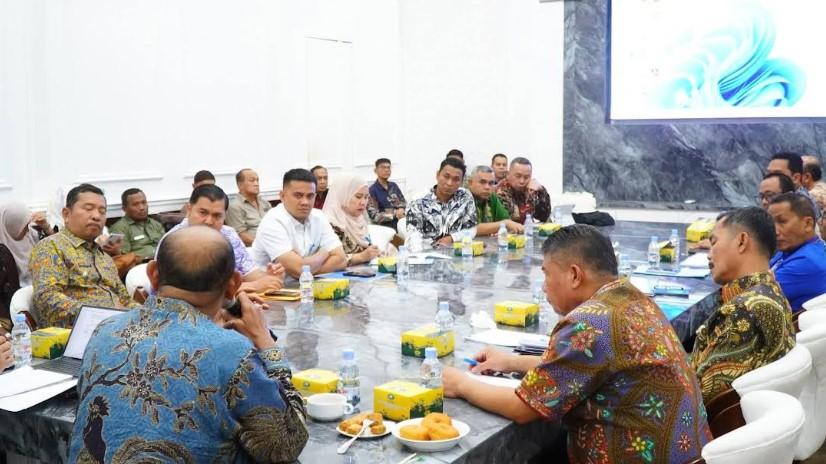 Bupati-Langkat-Syah-Afandin-memimpin-rapat-koordinasi-rakor-penertiban.jpg