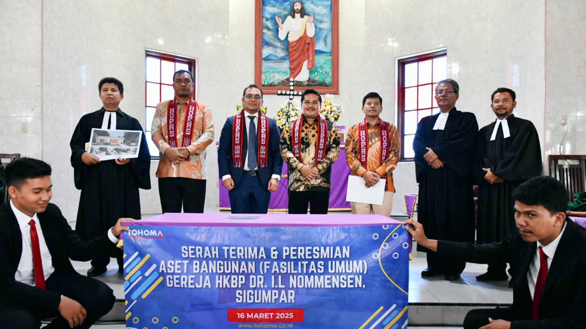 Bupati-Toba-Sampaikan-Terima-Kasih-Atas-Sumbangan-Bangunan-Untuk-HKBP-DR-IL-Nommensen-Sigumpar.jpg