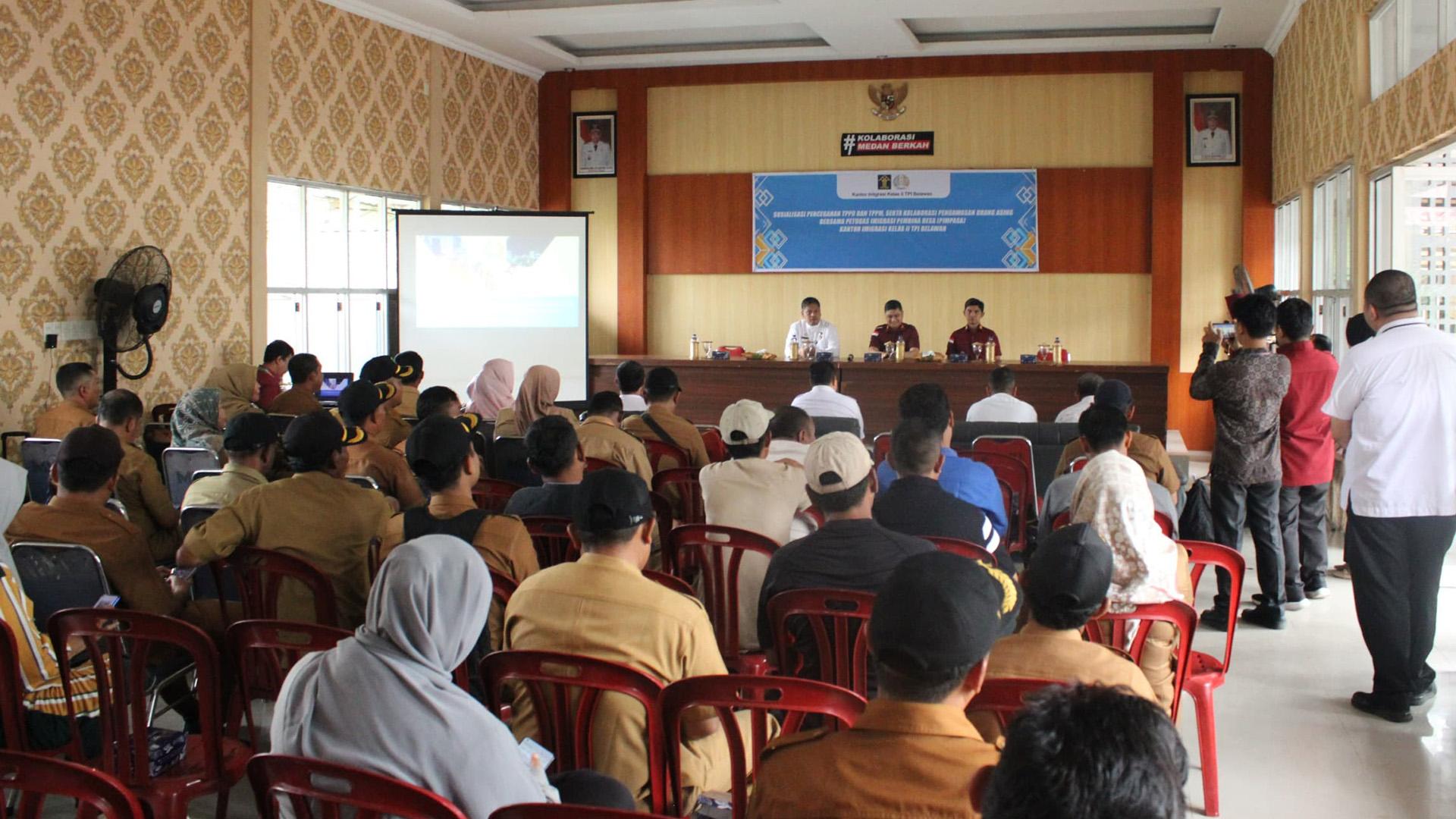 Cegah-TPPO-dan-TPPM-Imigrasi-Belawan-Berikan-Sosialisasi-Kepada-Kepala-Lingkungan-di-Medan-Marelan.jpg